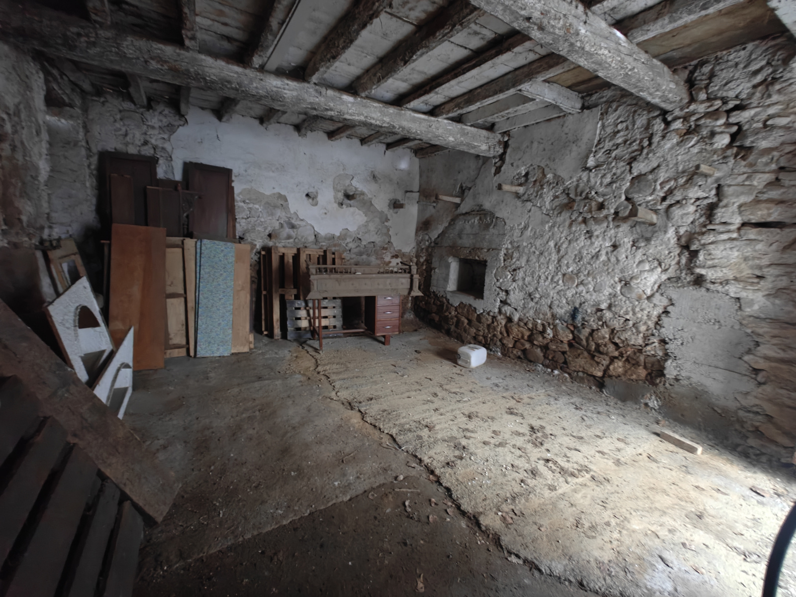 Image_1, Garage, La Digne-d'Amont, ref :9025