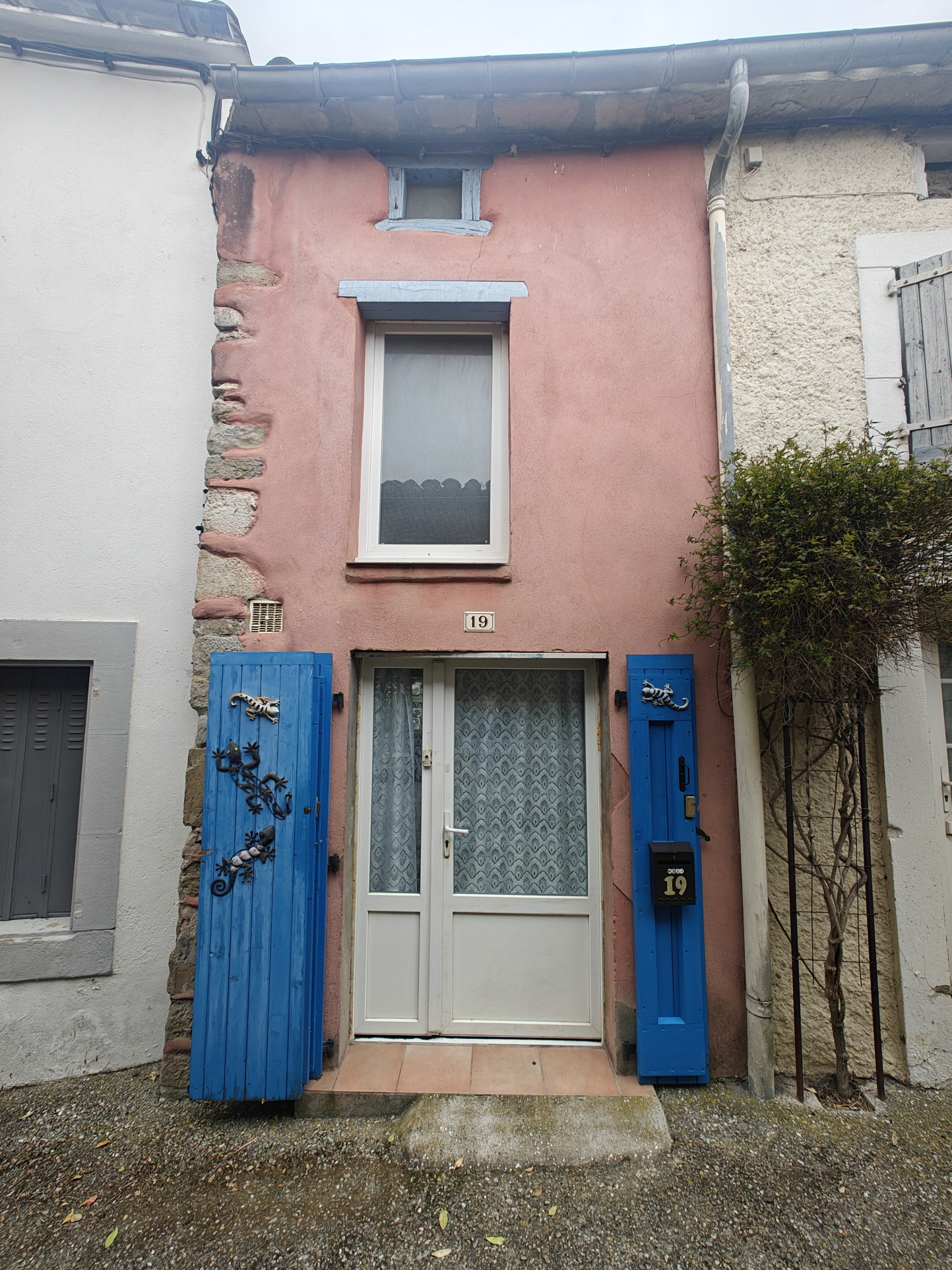 Charmante maison de village avec terrasse, jardin et vue dégagée   Bellegarde-du-Razès