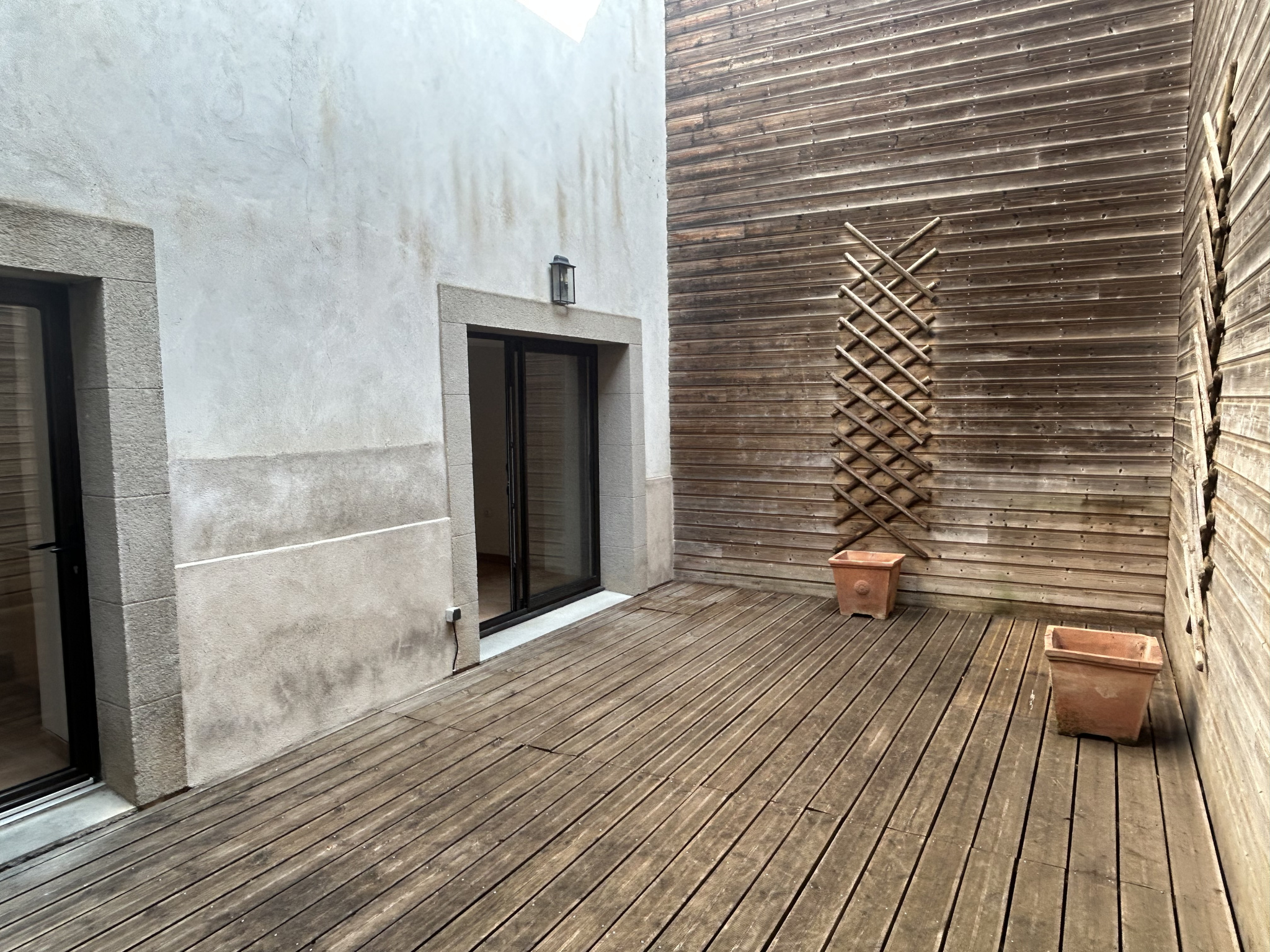 MAISON T4 - GRANDE COUR - GARAGE - PARKING