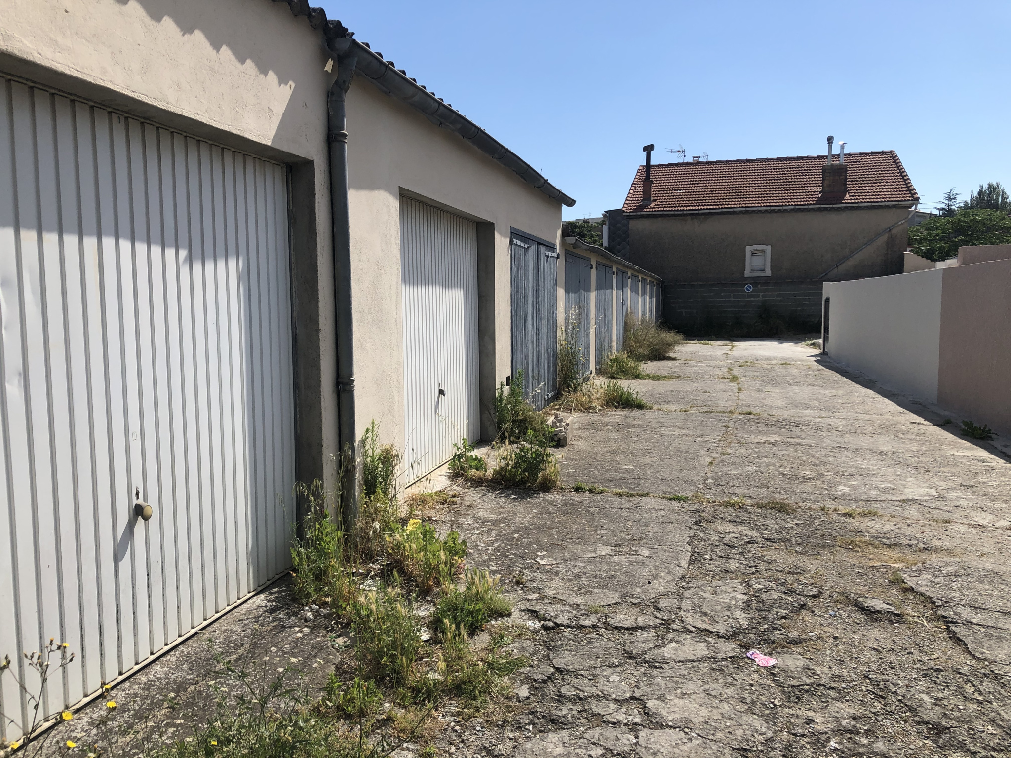 GARAGES / BOX - PROCHE LYCEE SABATIER - ENVIRON 15m2 - IMPASSE PRIVEE